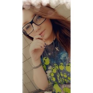 Meet your Posher, Nikki